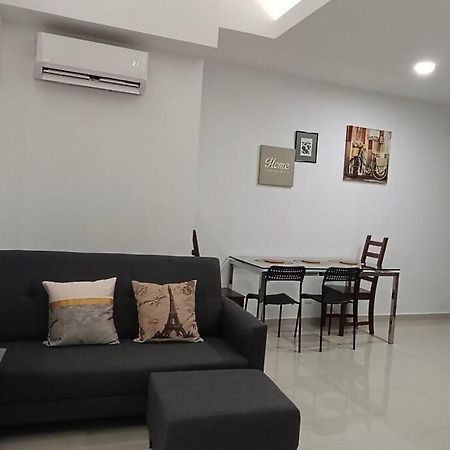 Klcc Newly Renovated Apartment Κουάλα Λουμπούρ Εξωτερικό φωτογραφία